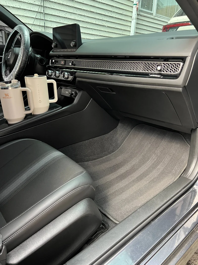 Standard Interior Detail — vacuum, wipe-down and windows